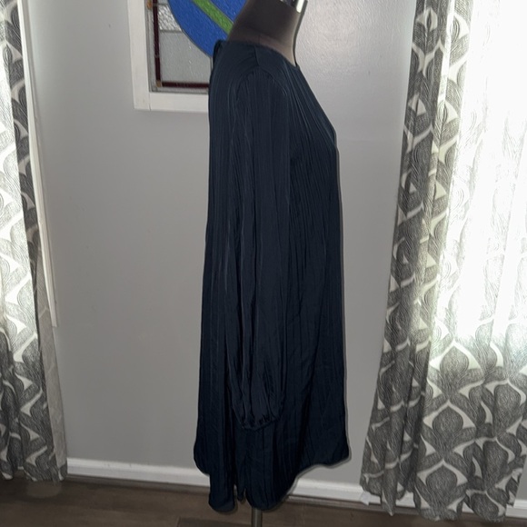 Elizabeth & James Navy Blue Pleated Midi Dress - Picture 9 of 11